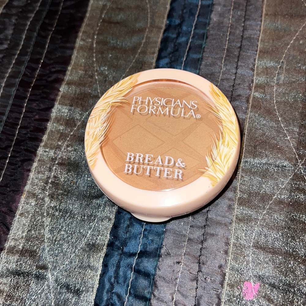 Physician’s Formula Bread N Butter Bronzer in shade Toasty. New.